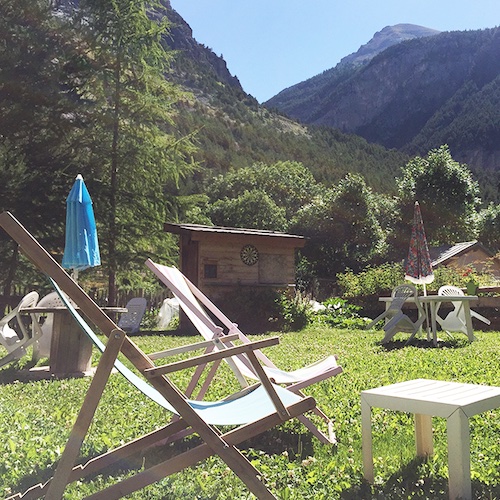 Chez Anavo et son jardin en été jardin en été